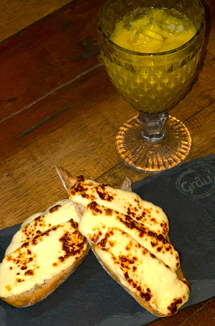 Combo 03: Arpoador y Jugo de Naranja